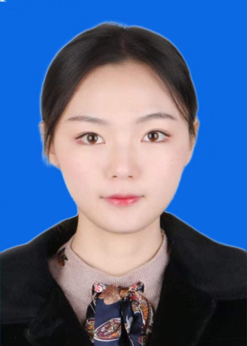 李悦_一寸照片.jpg